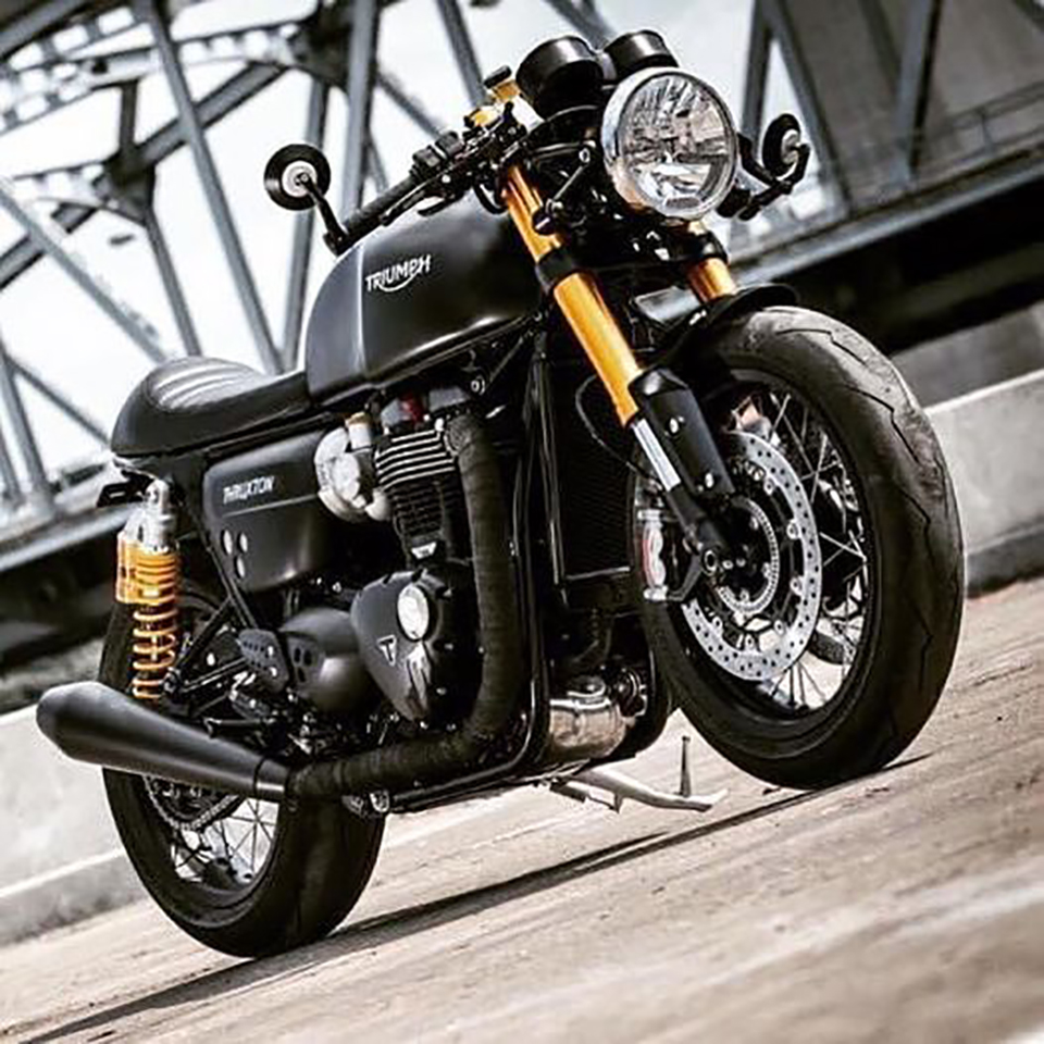 Triumph thruxton r กับยาง Pirelli Supercorsa Spv3
