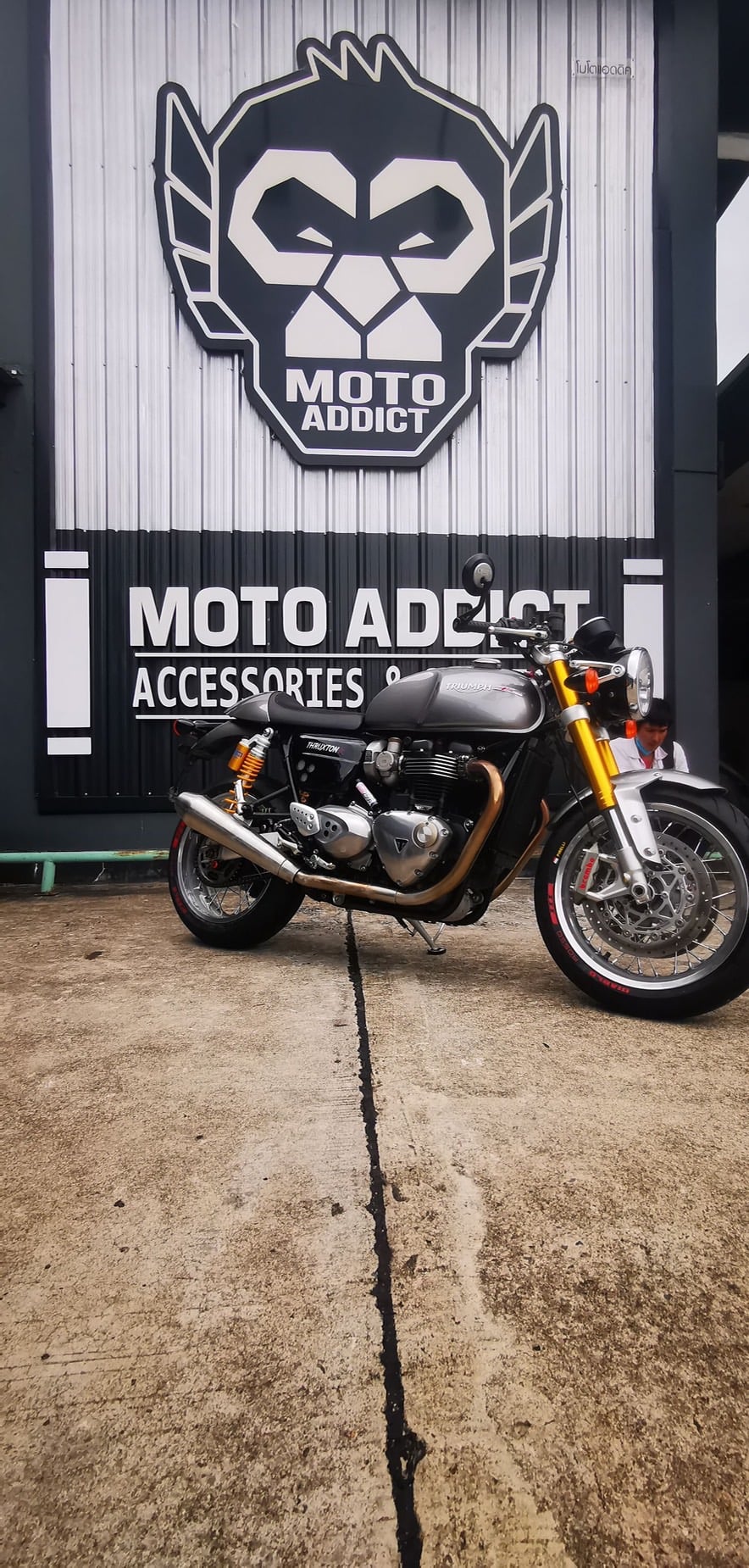 Triumph Thruxton R กับ ยาง Pirelli Rosso lll คือดีมากได้อารมณ์สปอร์ต พร้อมสมรรถนะ สปอร์ต ที่แท้ทรู