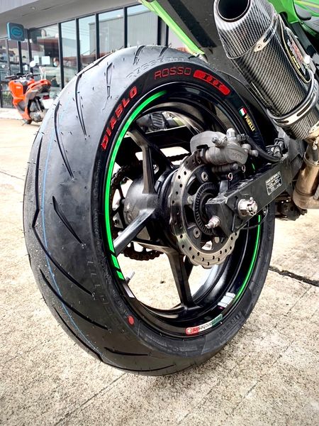 NINJA 400 เปลี่ยนยางหลัง ..Pirelli Diablo Rosso lll 150/60-R17