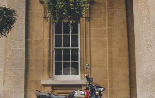 Classic 350 สี Chrome Red บ่งบอกเอกลักษณ์และสไตล์ของความคลาสสิคได้อย่างเต็มที่