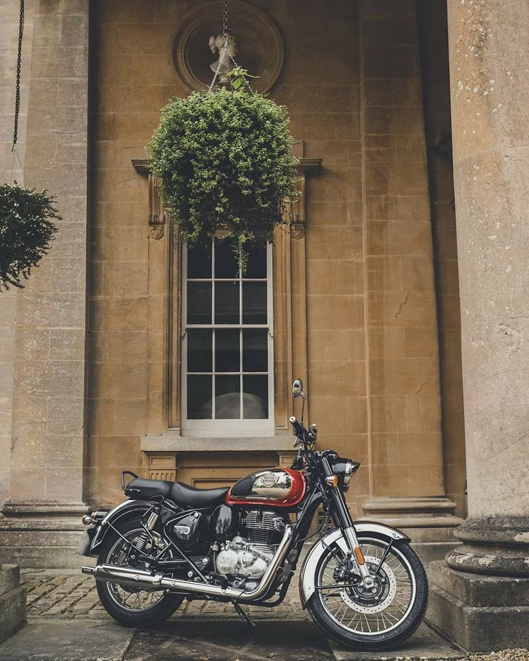 Classic 350 สี Chrome Red บ่งบอกเอกลักษณ์และสไตล์ของความคลาสสิคได้อย่างเต็มที่