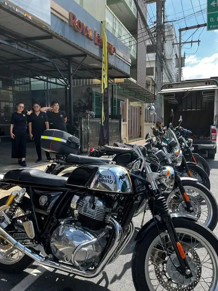 ภาพบรรยากาศ เหล่าพี่น้องชาว Royal Enfield Surat Thani