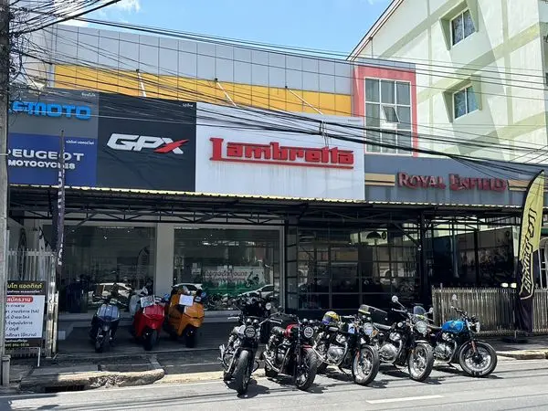 ภาพบรรยากาศ เหล่าพี่น้องชาว Royal Enfield Surat Thani