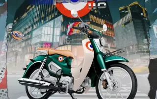 GPX POPZ 110 แม้จะชอบอะไรเบสิก แต่ก็ป๊อปอัพความสนุกให้ชีวิตได้ ด้วยสีสันและความเก่งของ GPX POPZ 110 ด้วยรูปทรงสไตล์วินเทจ ประหยัด ขับขี่สนุกคล่องตัวทุกจังหวะ ดูป๊อปไปทุกที่