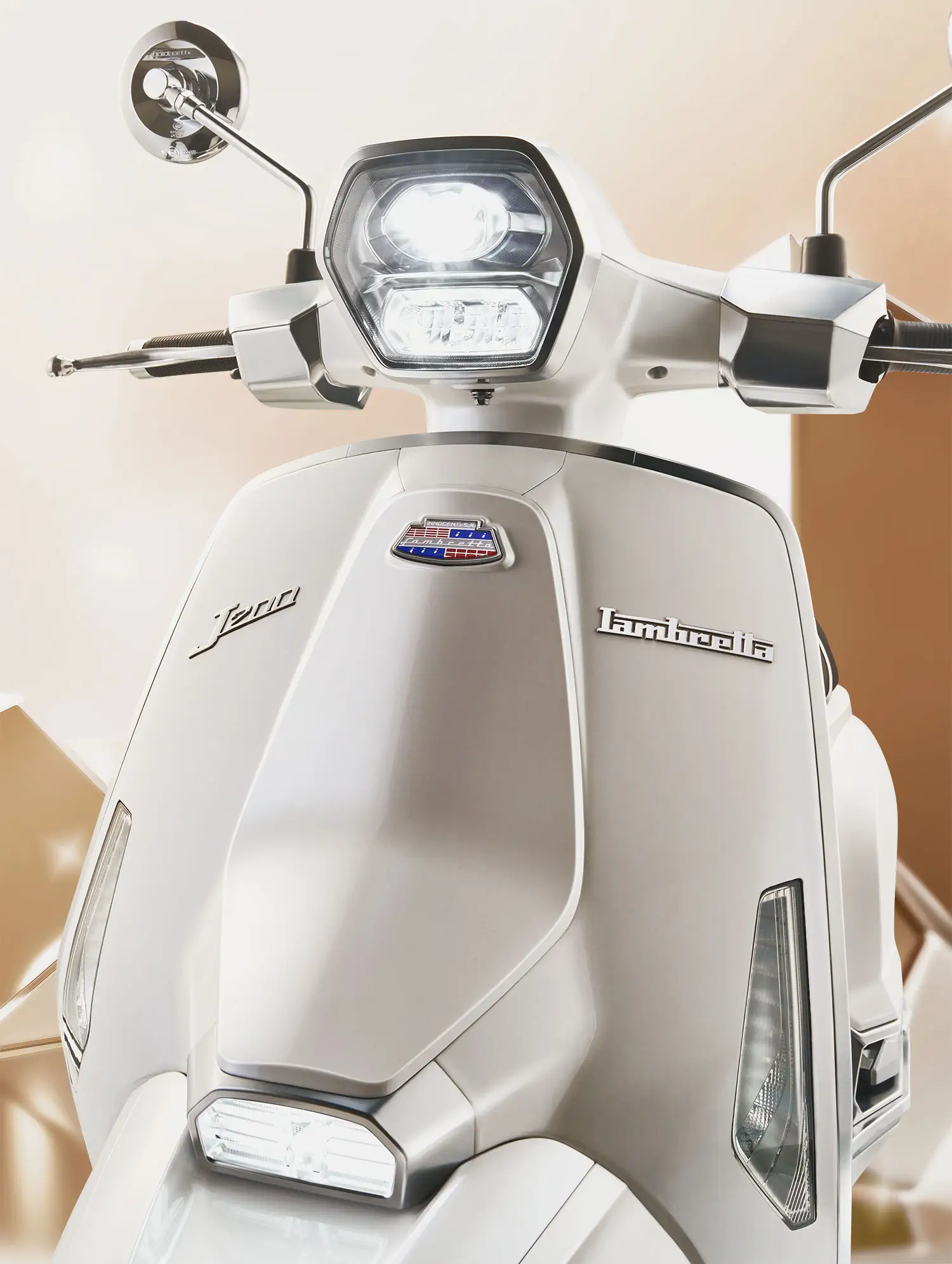 ระบบไฟ Full LED รอบคัน + Projector Headlight